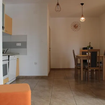 Apartman Ines 1 شقة نوفي فينودولسكي