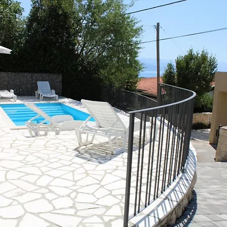 Apartman Ines 1 *